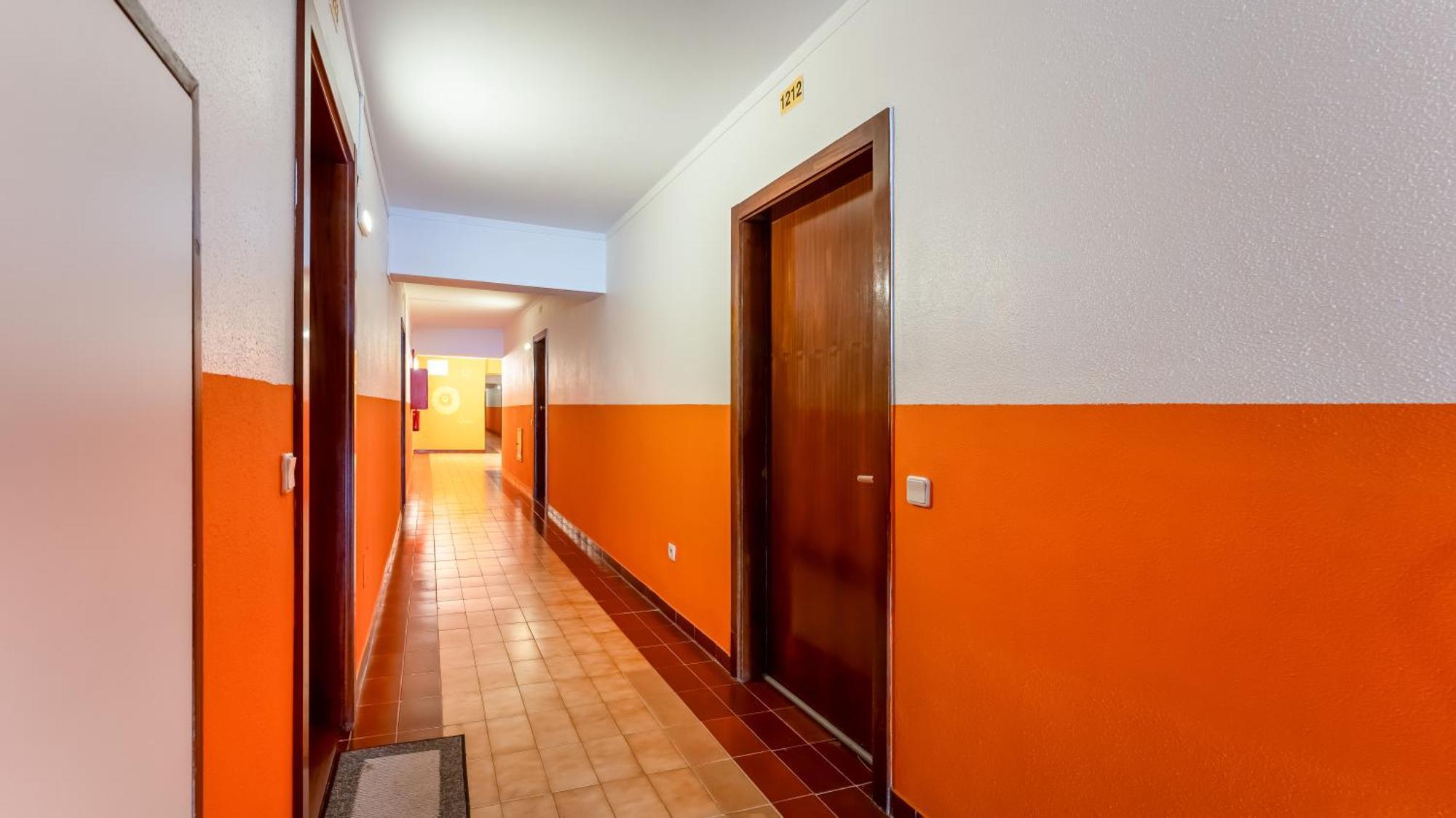 Red Velvet 1 Bdr Flat With Balcony By Lovelystay Portimão Esterno foto